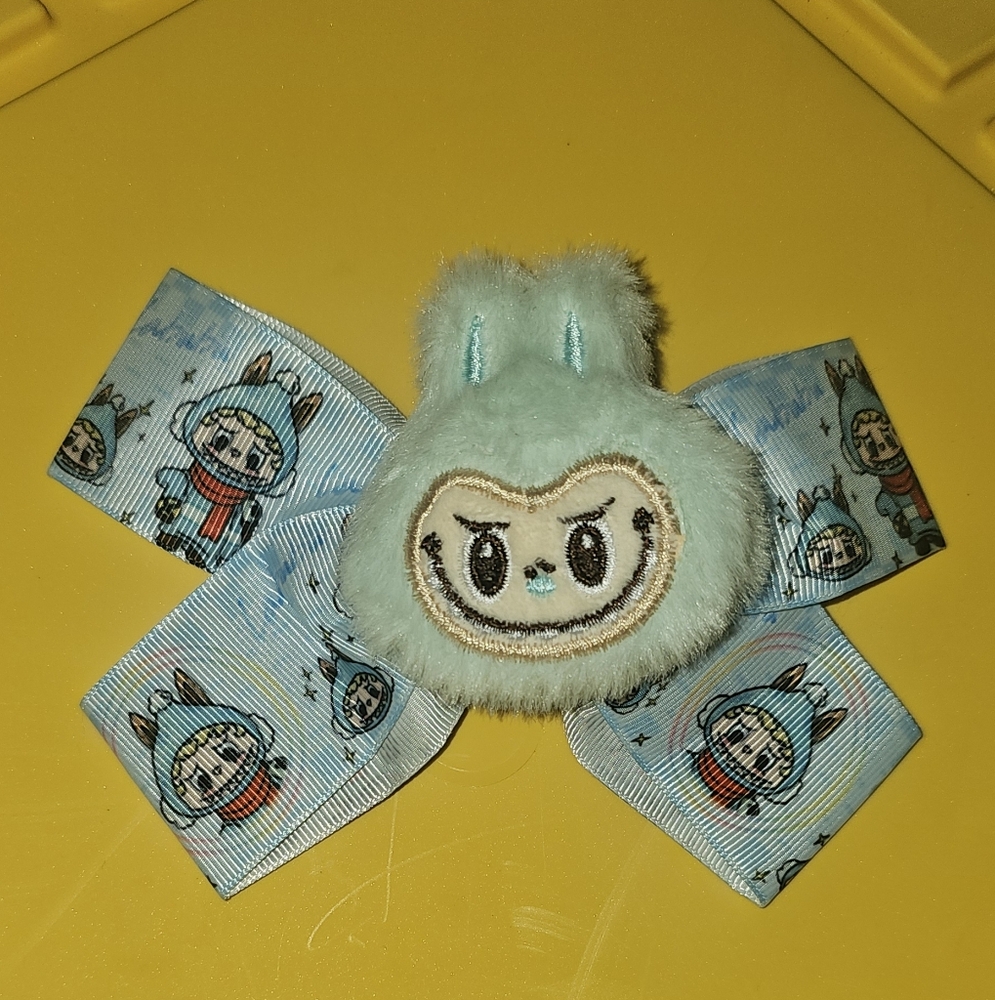 NIB Labubu INSPIRED 4" bow blueNew unused with color plushie in center of pic.